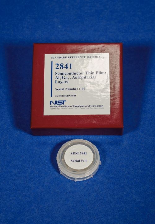 SRM 2841  半導體薄膜：Alx鎵1-xAs外延層(Al摩爾分數)x (接近0.20)