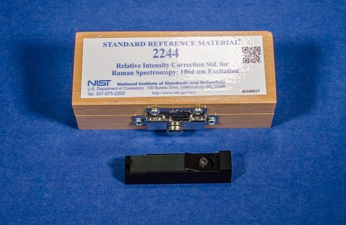 SRM 2244  拉曼光譜的相對強度校正標準：1064 nm激發(fā)標準品